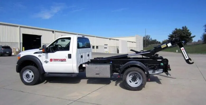 SL-105 FLS 2024 Ford Swaploader Side