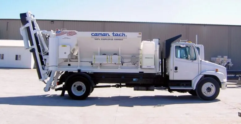 222 SA FREIGHTLINER CEMENT 2