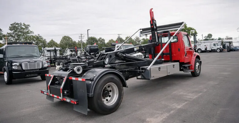 SL 220 Freightliner Red BRS Cassone