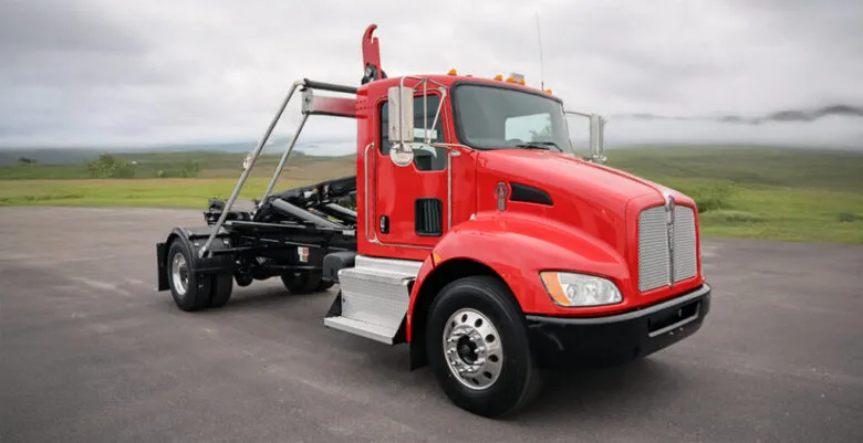 SL 240 2025 Kenworth Red Cassone