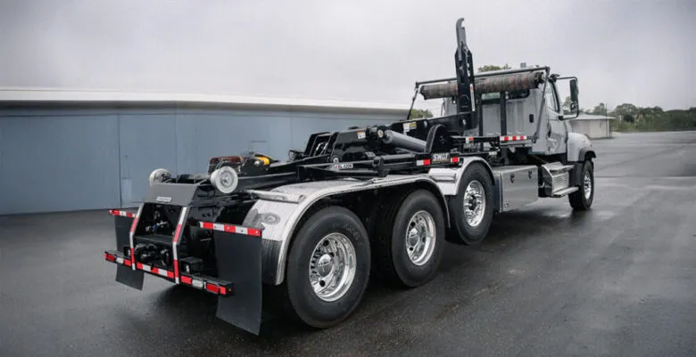SL 520X 2026 Freightliner Gray Cassone