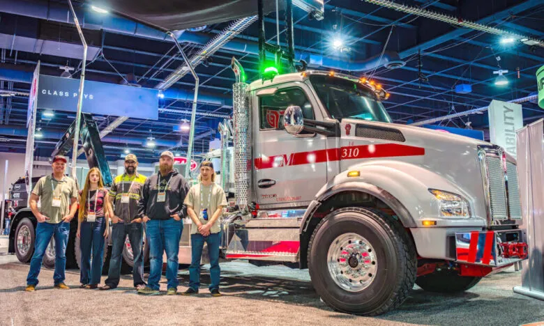 ConExpo SL 520X T880 Kenworth Ralph and Team