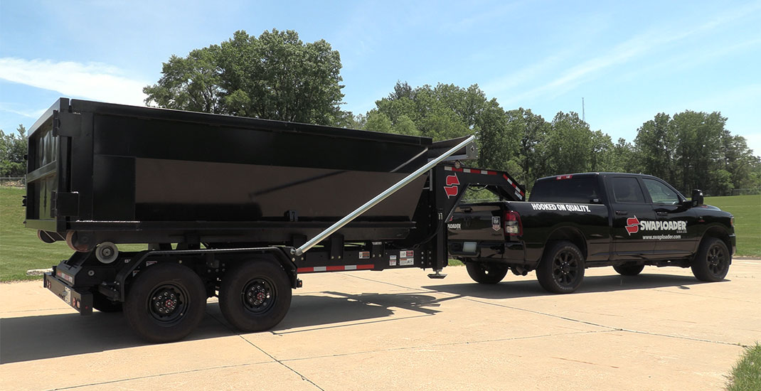 ST 1614 Truck and Hooklift Trailer RS 1070x550px